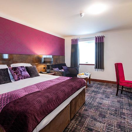 The Victoria Hotel Manchester By Compass Hospitality Олдем Екстер'єр фото