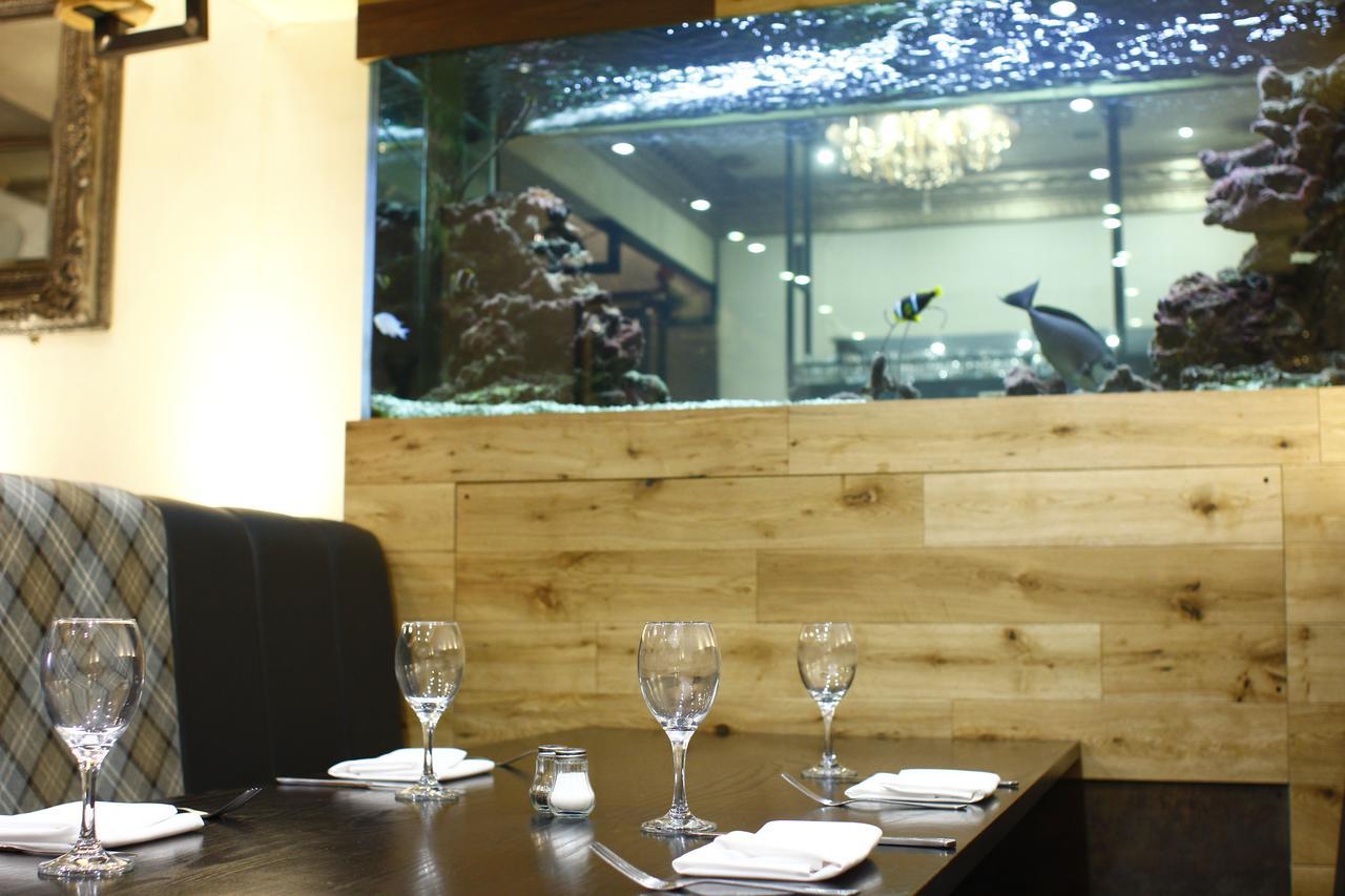 The Victoria Hotel Manchester By Compass Hospitality Олдем Екстер'єр фото