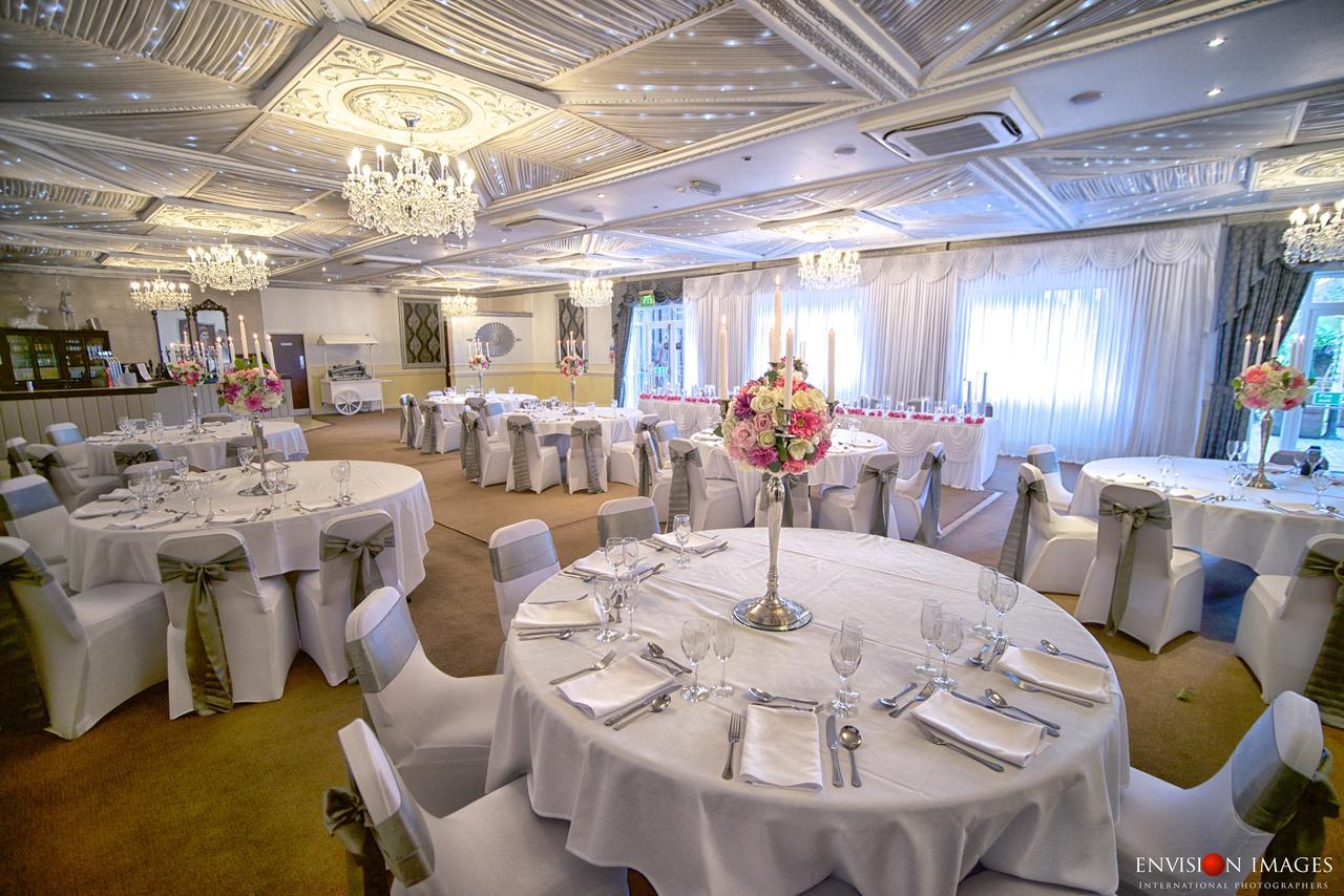 The Victoria Hotel Manchester By Compass Hospitality Олдем Екстер'єр фото